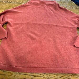 Heavy weight rust/orange color sweater. Size XL. Great fall colors.Pilling/AS IS